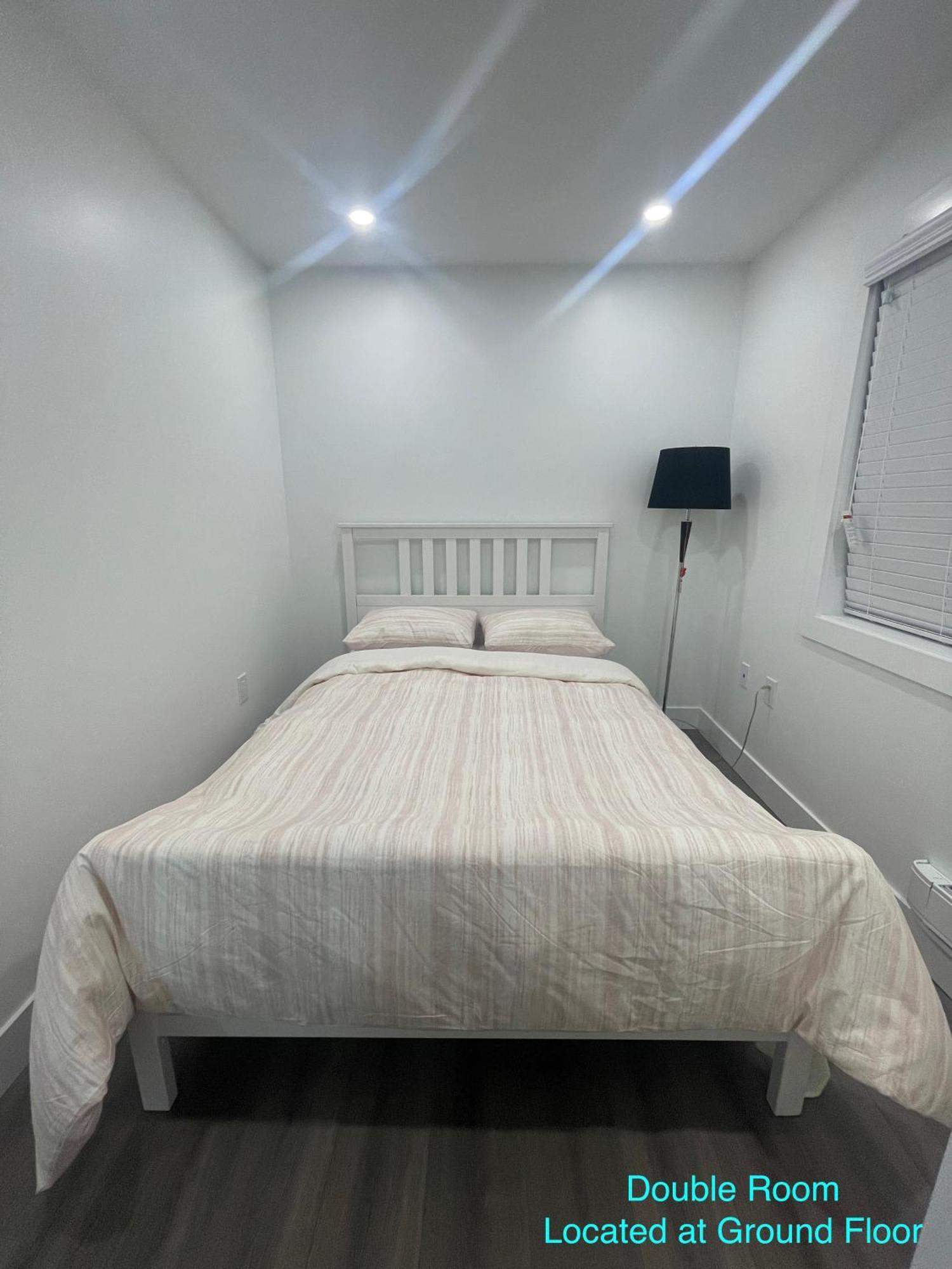 South Vancouver Guesthouse Екстер'єр фото