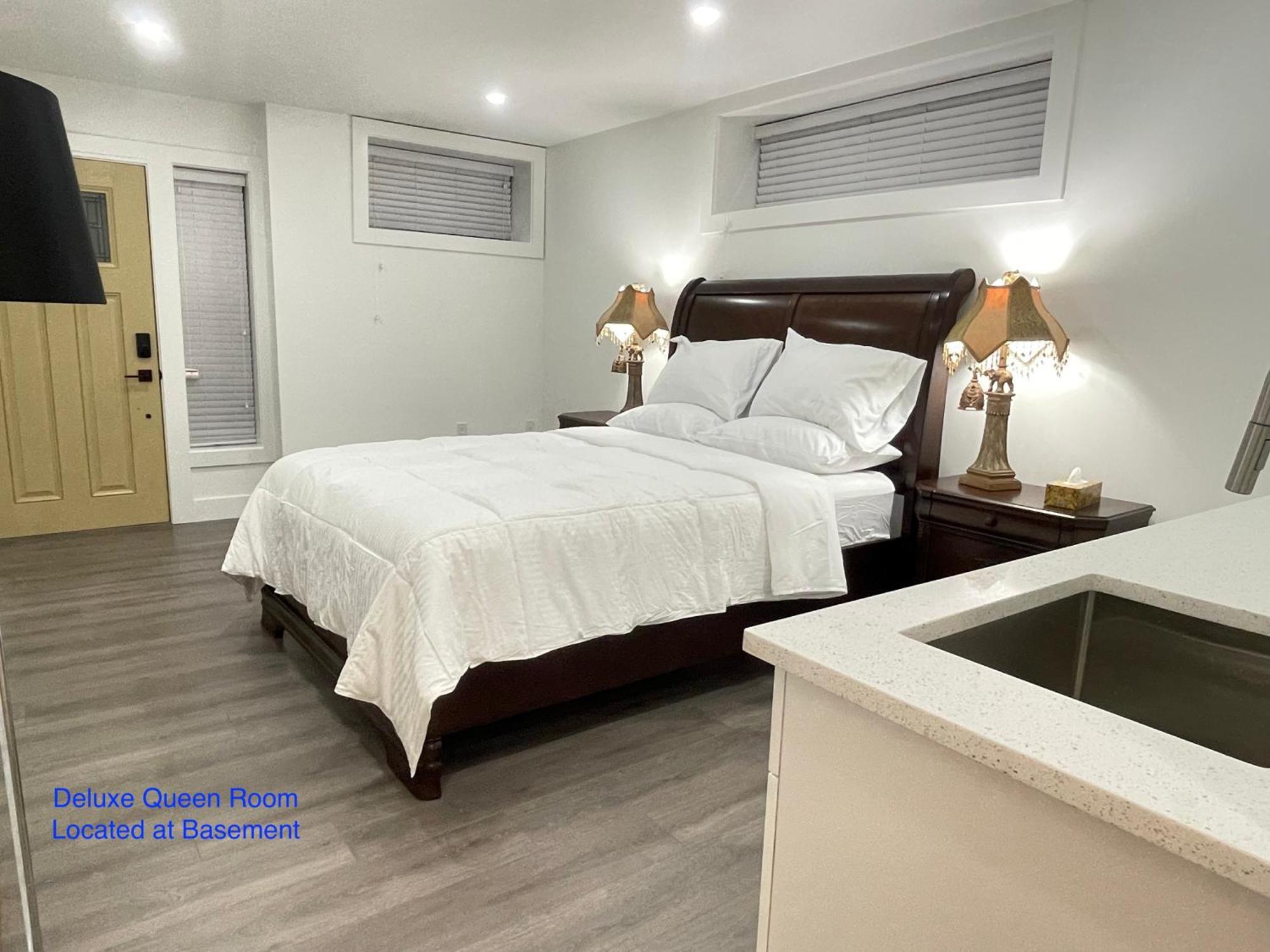 South Vancouver Guesthouse Екстер'єр фото
